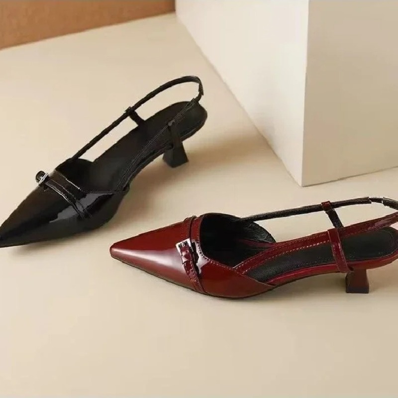 صنادل نسائية عصرية بكعب منخفض  - مراجعة Sandals وسعره