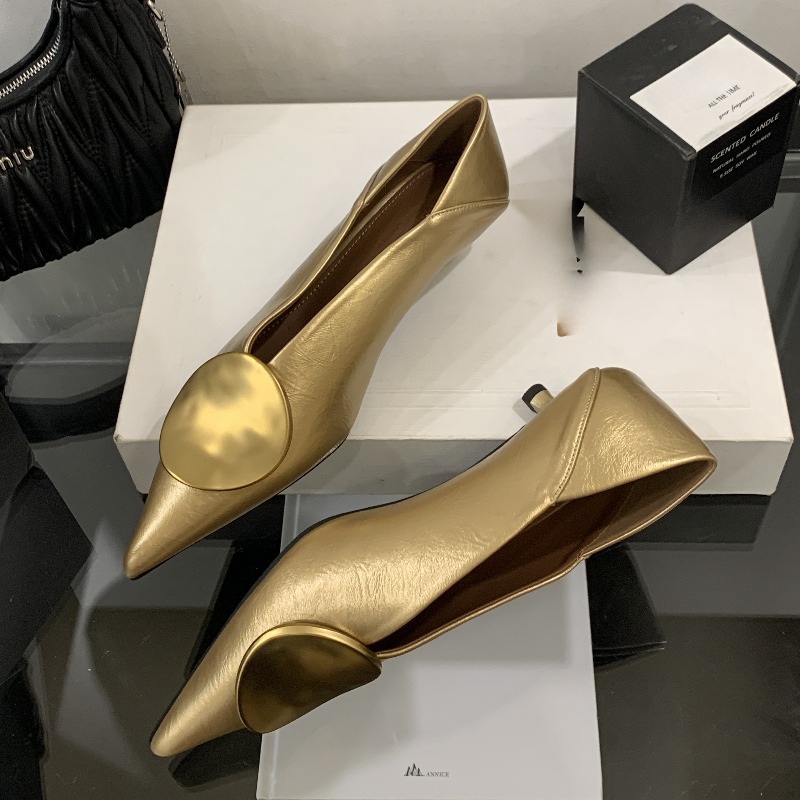 أحذية نسائية لربيع وصيف 2025 ب - مراجعة Sandals وسعره