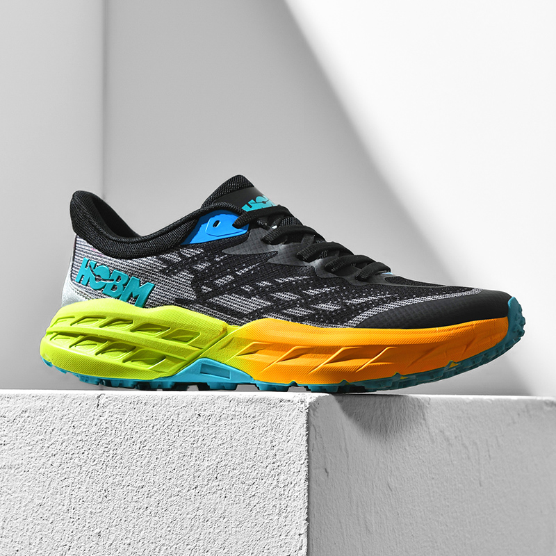 أحذية رياضية رجالية جديدة لعام - مراجعة Carbon Plate Marathon Racing Shoes وسعره